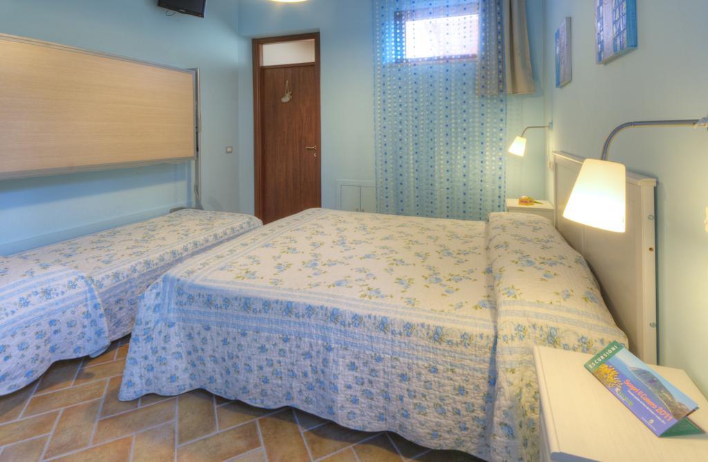 לורטו Locanda Del Picchio חדר תמונה