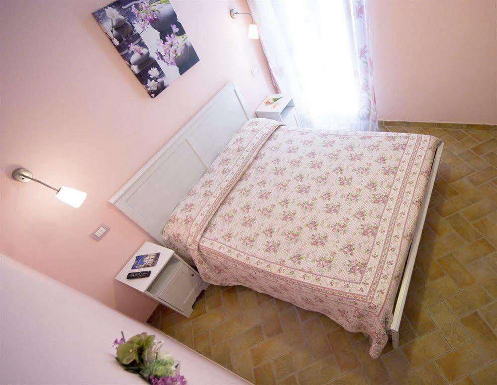 לורטו Locanda Del Picchio מראה חיצוני תמונה